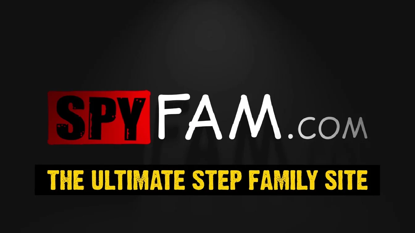 SpyFam Mia River VR Fantasy XXX